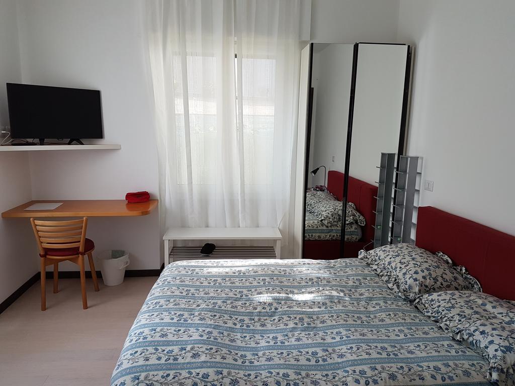 B&B Rosa Blu Como Buitenkant foto