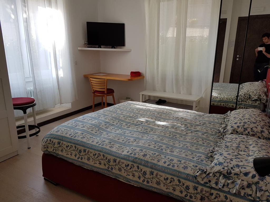 B&B Rosa Blu Como Buitenkant foto