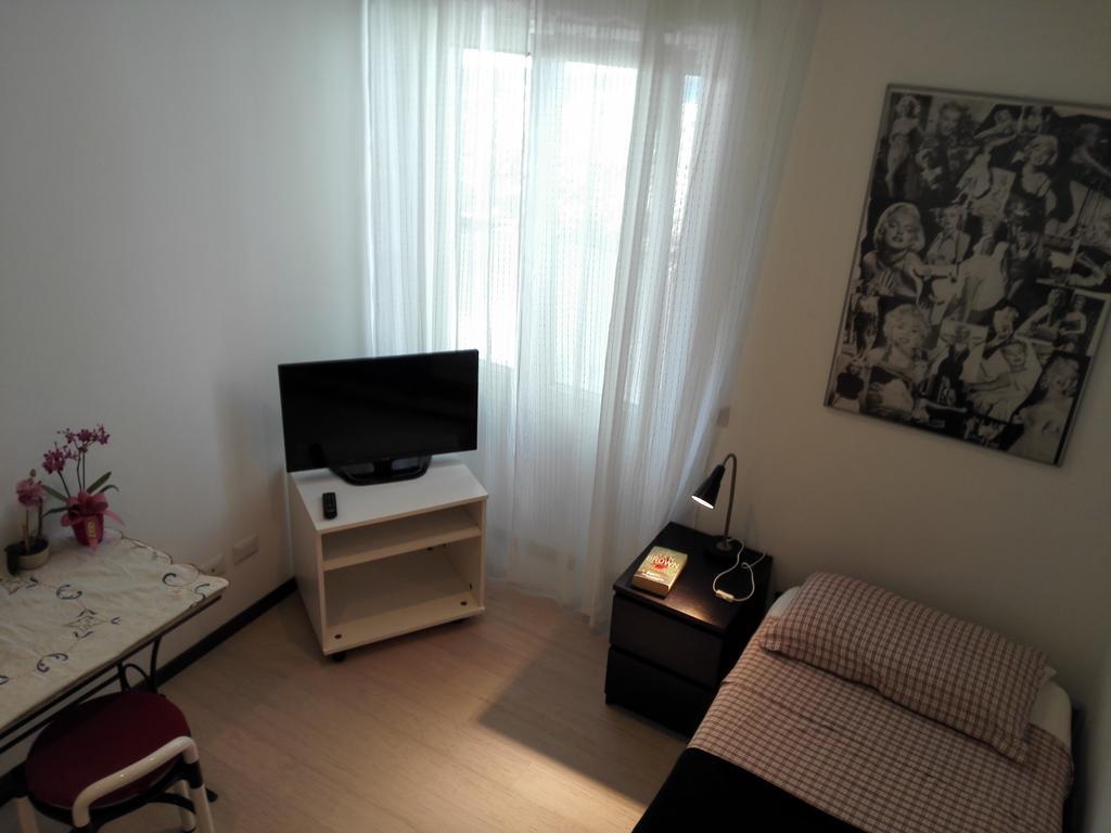 B&B Rosa Blu Como Buitenkant foto